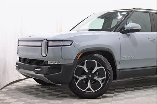 2023 Rivian R1S Adventure