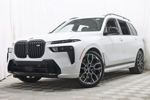 2024 BMW X7 M60i