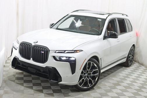 2024 BMW X7 M60i