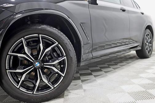 2025 BMW X4 xDrive30i