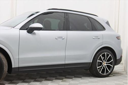 2023 Porsche Cayenne S