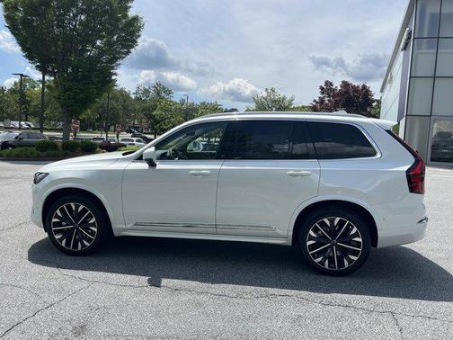 2025 Volvo XC90 B6 Ultra