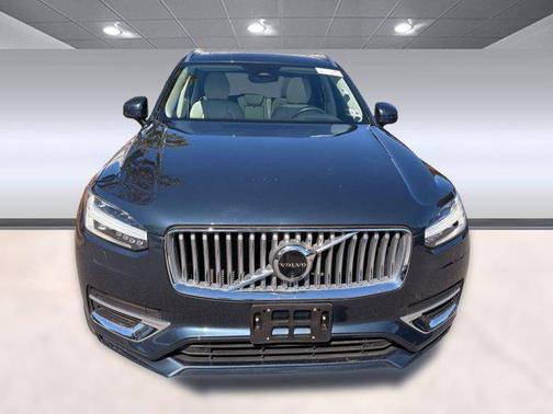 2024 Volvo XC90 B6 Plus Bright Theme 7-Seater