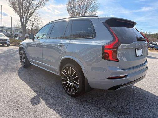 2026 Volvo XC90 B6 Ultra Dark Theme 6-Seater