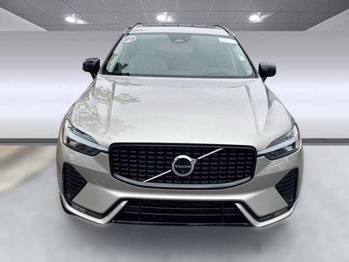 2025 Volvo XC60 B5 Ultra