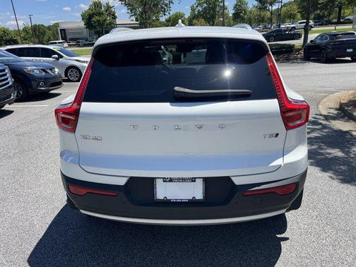2022 Volvo XC40 T5 Inscription