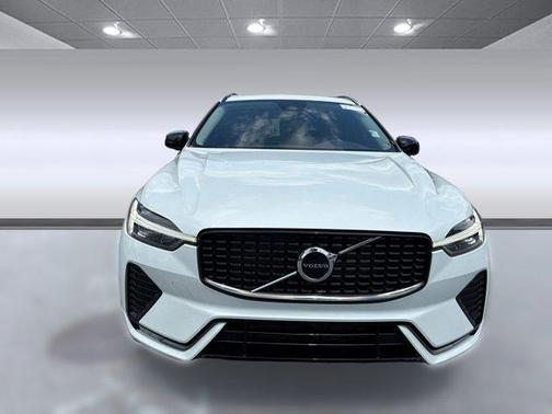 2025 Volvo XC60 B5 Core