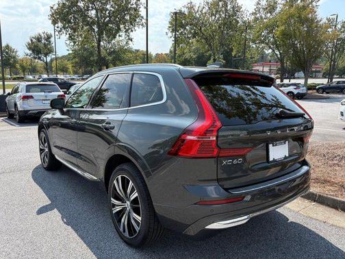 2022 Volvo XC60 B5 Inscription