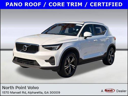 2025 Volvo XC40 B5 Core Bright Theme