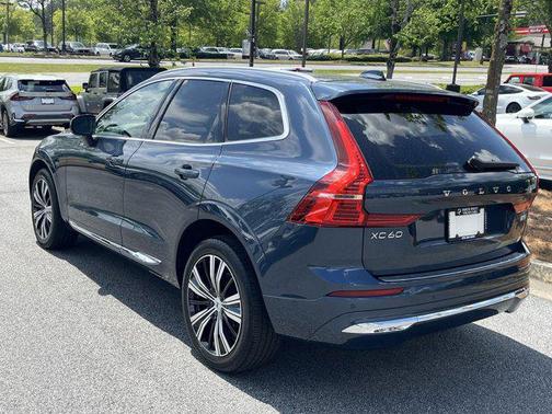 2023 Volvo XC60 B5 Plus Bright Theme