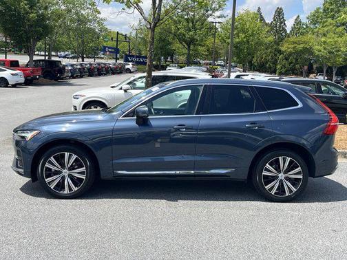 2023 Volvo XC60 B5 Plus Bright Theme