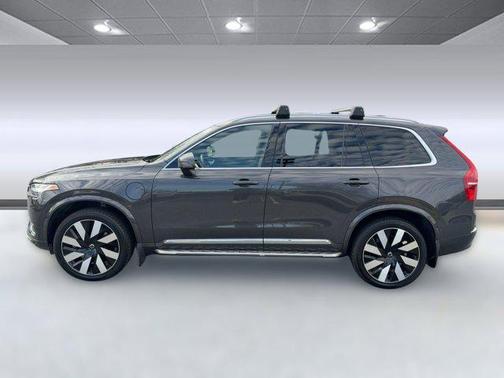 2023 Volvo XC90 Recharge Plug-In Hybrid T8 Ultimate Bright Theme 7-Seater