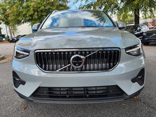 2025 Volvo XC40 Plus Bright Theme