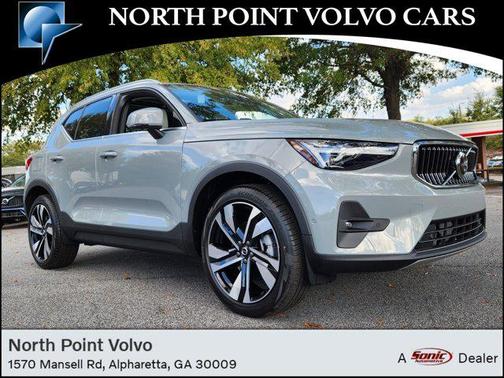 2025 Volvo XC40 Plus Bright Theme