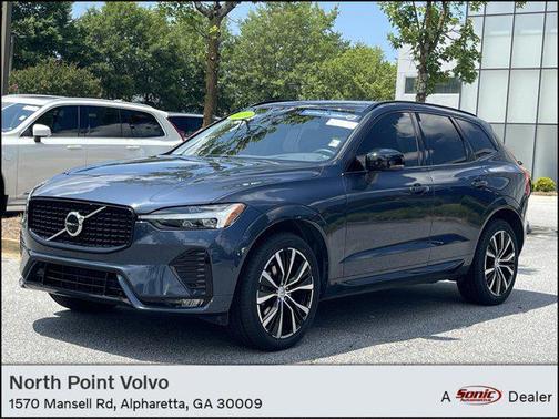 2023 Volvo XC60 B5 Plus Dark Theme