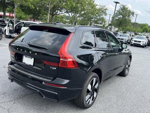 2025 Volvo XC60 Plug-In Hybrid T8 Plus