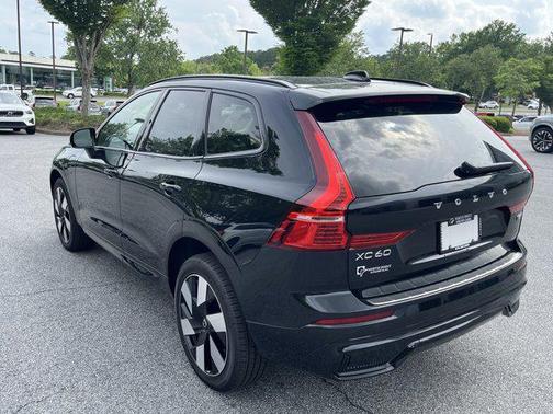 2025 Volvo XC60 Plug-In Hybrid T8 Plus