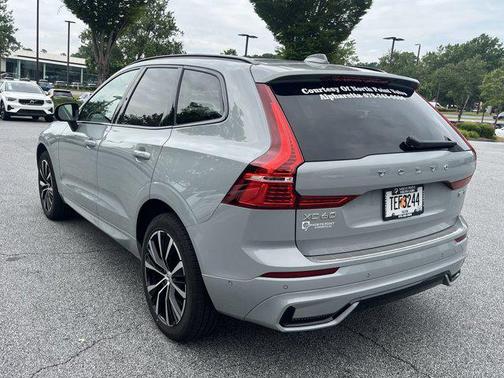 2025 Volvo XC60 Plus