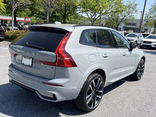 2025 Volvo XC60 B5 Ultra