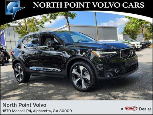 2025 Volvo XC40 Plus Bright Theme