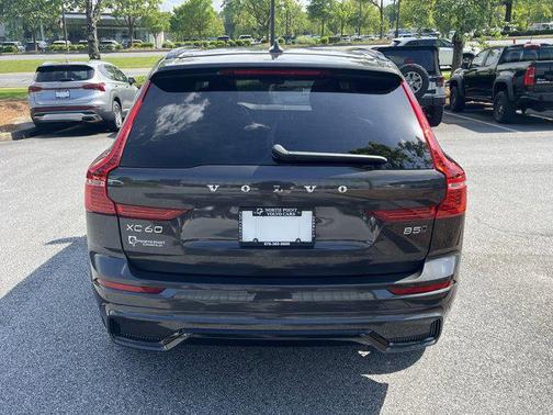 2024 Volvo XC60 B5 Plus Dark Theme