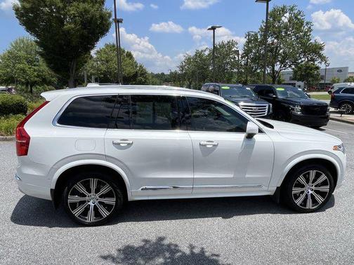 2022 Volvo XC90 Recharge Plug-In Hybrid T8 Inscription 6 Passenger