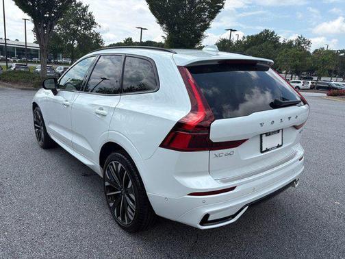 2026 Volvo XC60 B5 Ultra