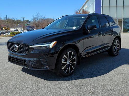 2025 Volvo XC60 B5 Plus