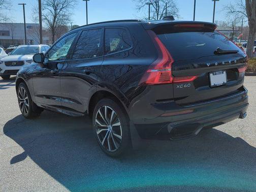 2025 Volvo XC60 B5 Plus