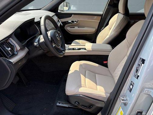 2026 Volvo XC90 B5 Plus 7-Seater