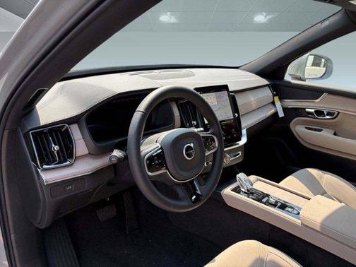 2026 Volvo XC90 B5 Plus 7-Seater