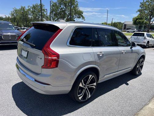 2024 Volvo XC90 B6 Ultimate Bright Theme 7-Seater