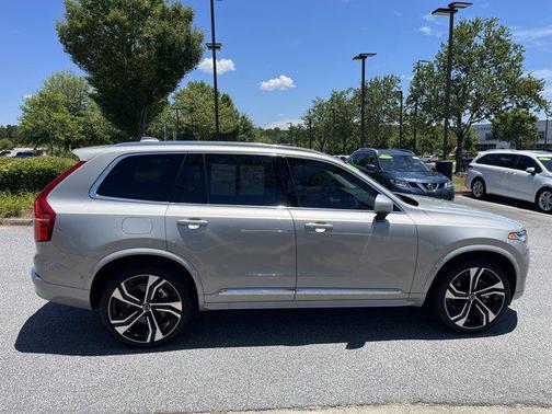 2024 Volvo XC90 B6 Ultimate Bright Theme 7-Seater