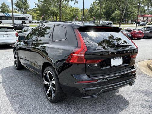 2025 Volvo XC60 Plug-In Hybrid T8 Ultra