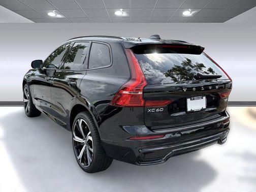 2025 Volvo XC60 Plug-In Hybrid T8 Ultra