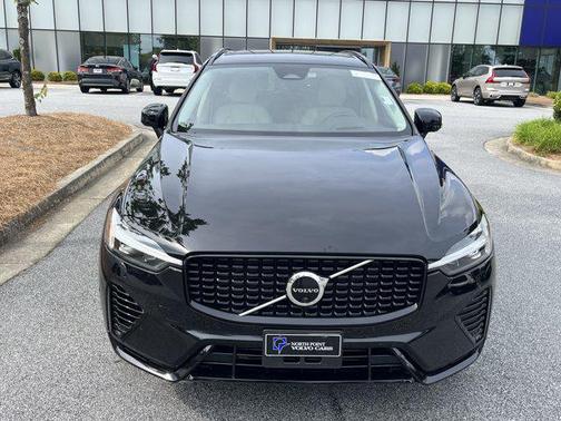2023 Volvo XC60 Recharge Plug-In Hybrid T8 Ultimate Dark Theme