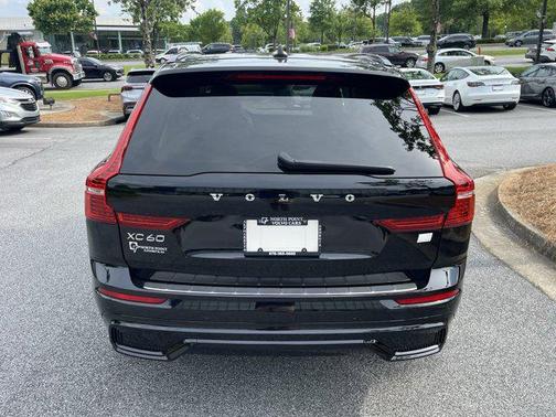 2023 Volvo XC60 Recharge Plug-In Hybrid T8 Ultimate Dark Theme