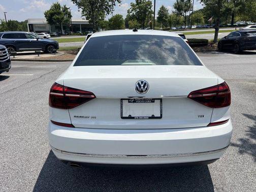 2017 Volkswagen Passat 1.8T SE