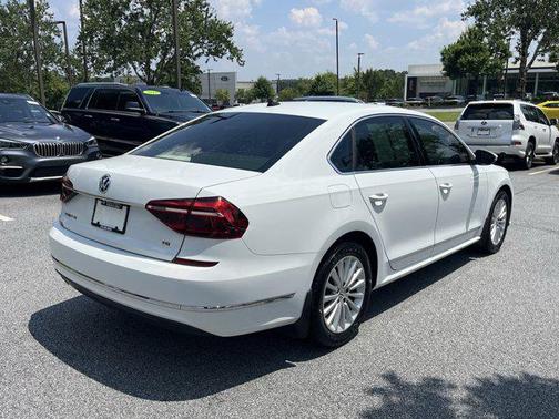 2017 Volkswagen Passat 1.8T SE