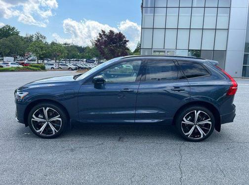 2025 Volvo XC60 Plug-In Hybrid T8 Ultra