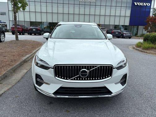 2023 Volvo XC60 B5 Ultimate Bright Theme
