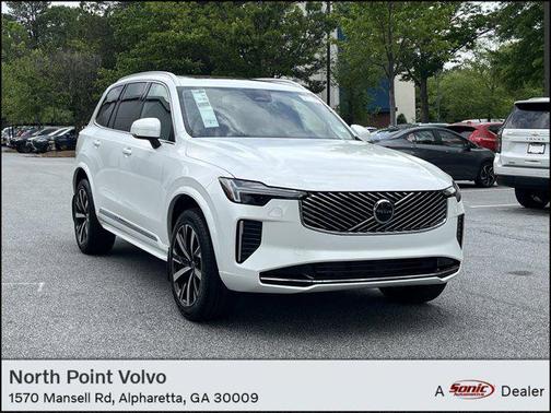 2025 Volvo XC90 B5 Core