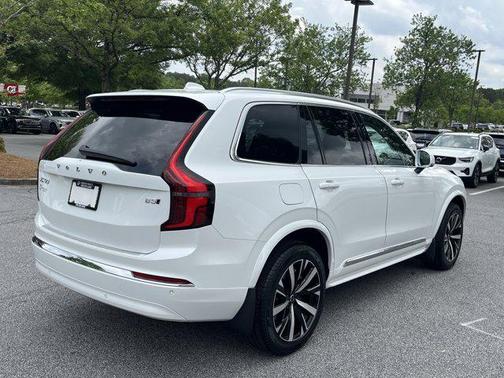 2025 Volvo XC90 B5 Core