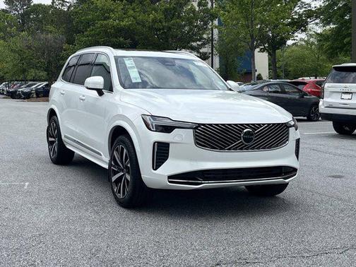 2025 Volvo XC90 B5 Core