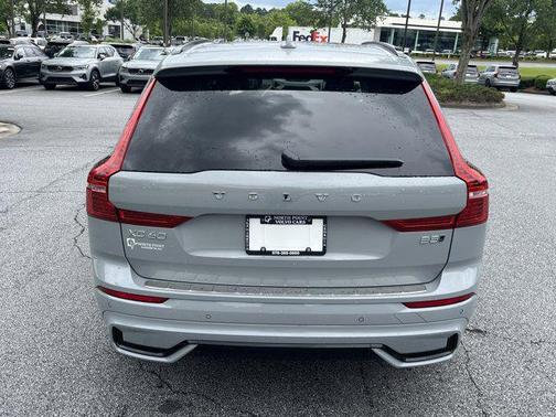 2025 Volvo XC60 B5 Plus