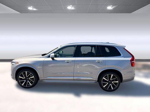 2024 Volvo XC90 B5 Plus Bright Theme