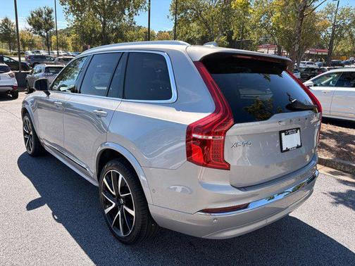 2024 Volvo XC90 B5 Plus Bright Theme