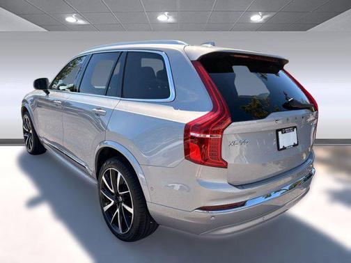 2024 Volvo XC90 B5 Plus Bright Theme