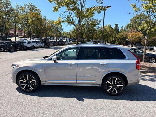 2024 Volvo XC90 B5 Plus Bright Theme