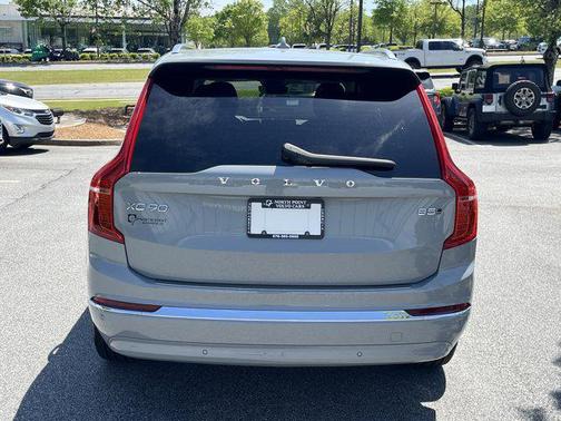 2024 Volvo XC90 B5 Core Bright Theme